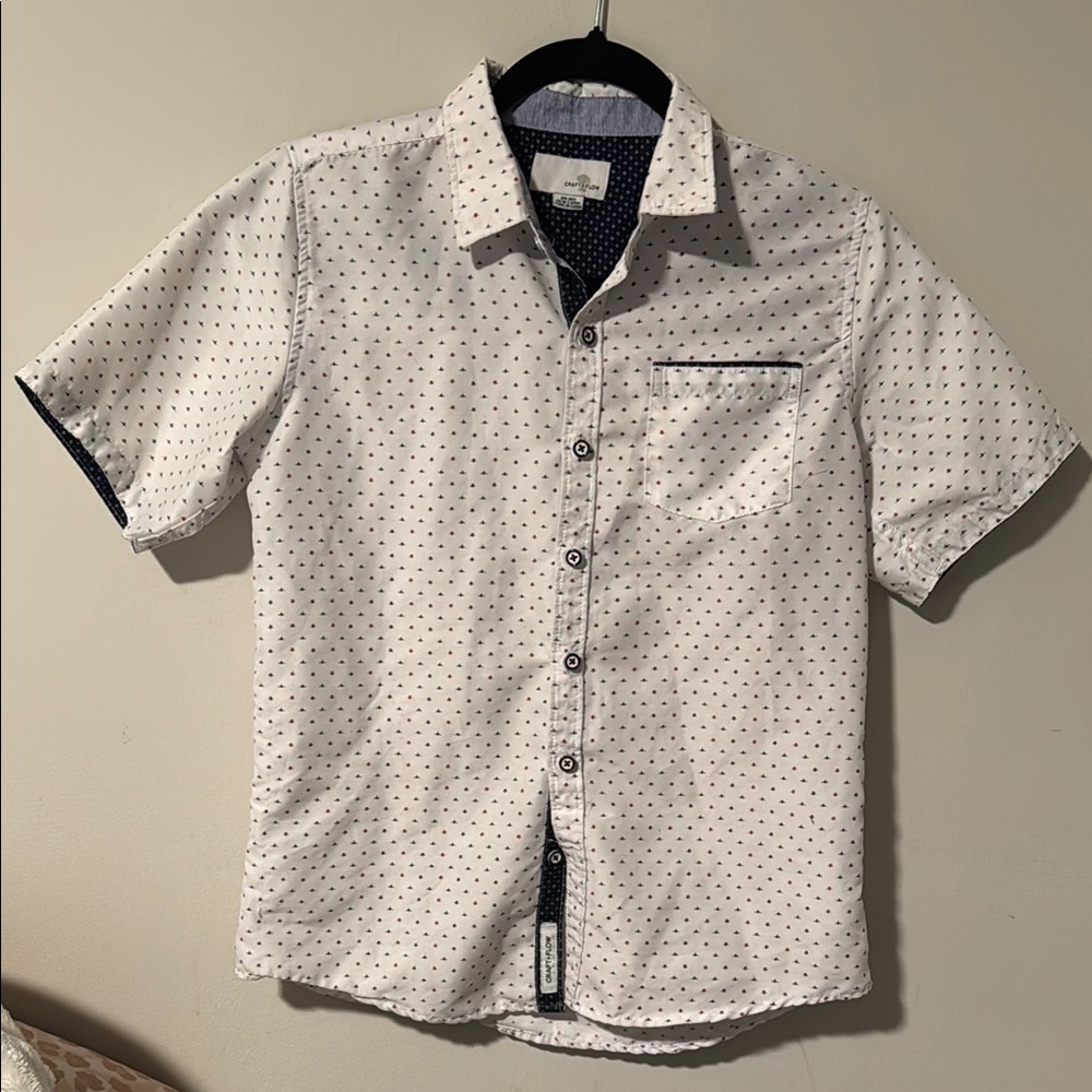 White Button Down Shirt with Short Sleeves and Subtle Pattern